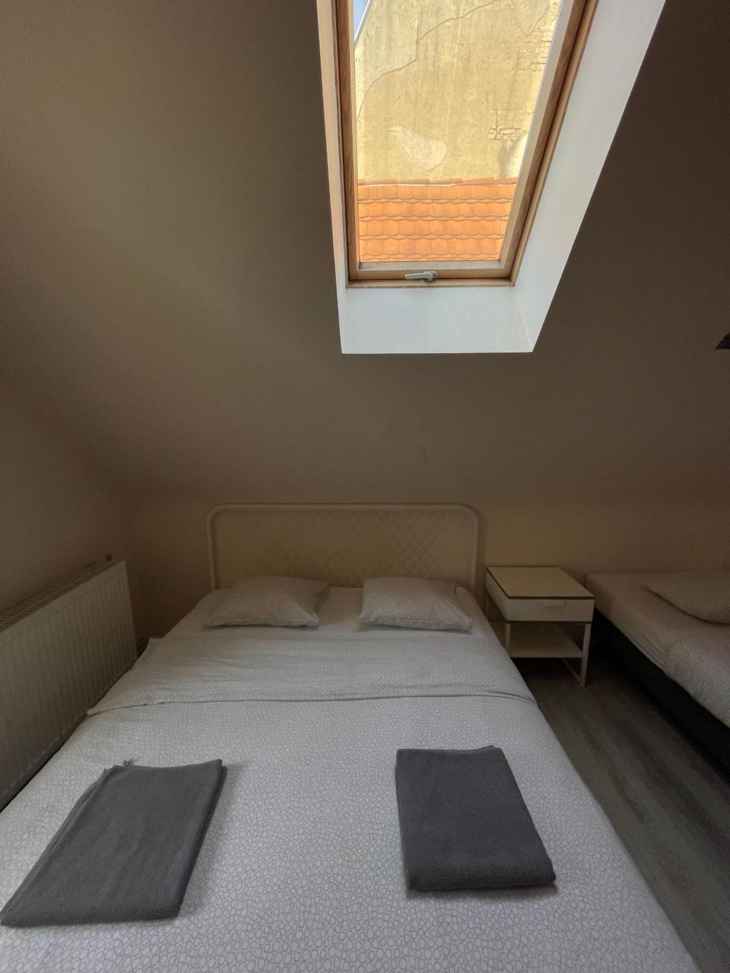 Kolysanka Private Rooms In Old Town Poznan Exterior photo